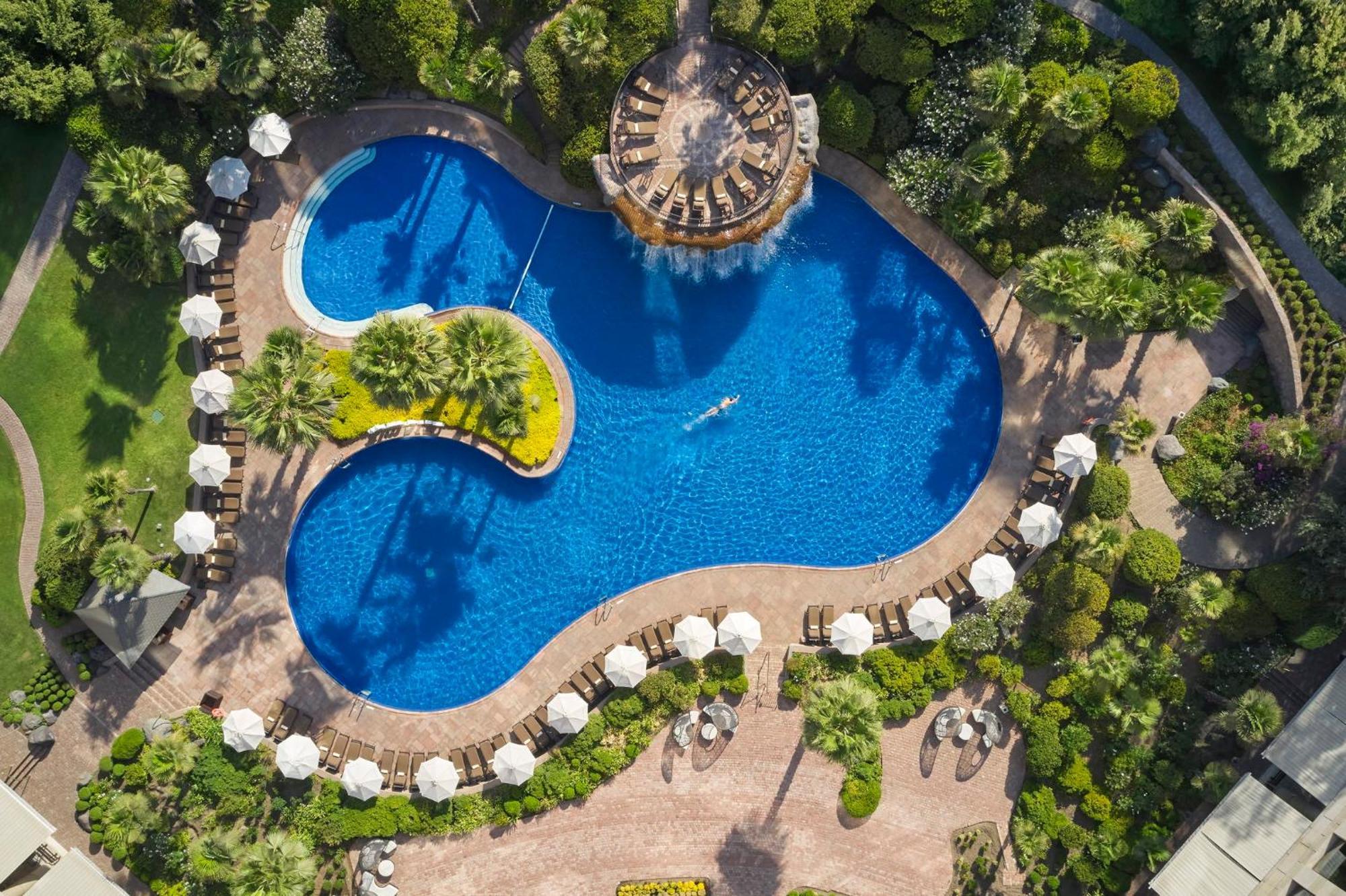 Mandarin Oriental, Santiago Hotel Exterior photo